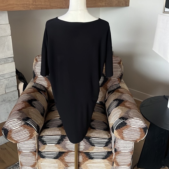 LulaRoe Irma Top - Picture 5 of 6